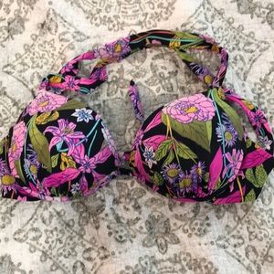 VS 32dd ultimate push-up swim top